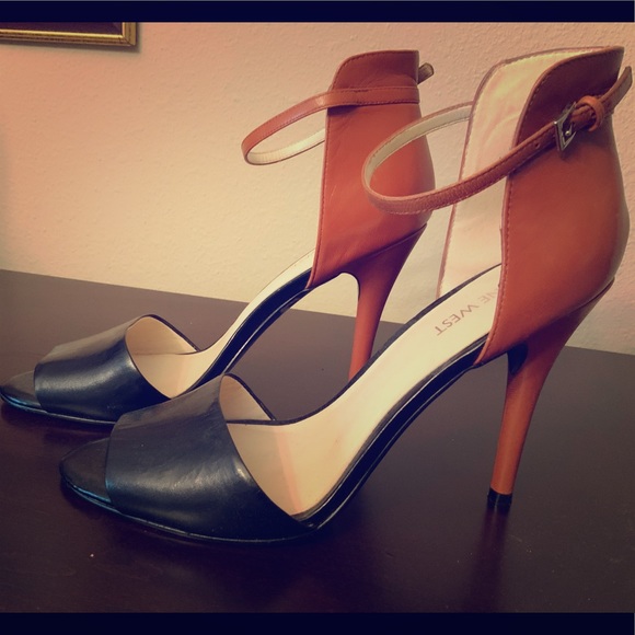 Nine West Ankle Strap Heels 9 1/2 - Picture 1 of 2